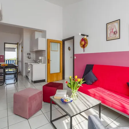 Zlata Mit Schoenem Aussblick Apartment Porec